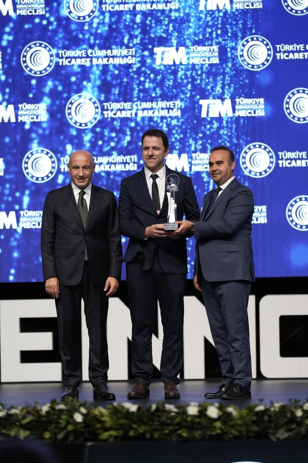 milvus-robotics-amr-awards.jpg