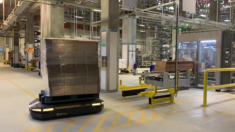 SEIT500 with Pallet Lift Attachment